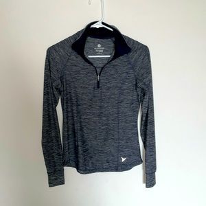 A x-Small semi-fitted old navy active wear